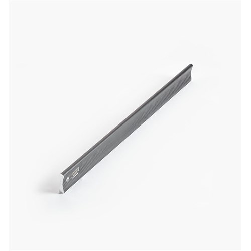 05N63-01-24-inch-aluminum-straightedge_2