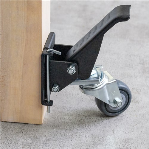 CT-MB-WBCK-QR-action01-close-up