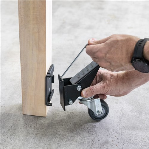 CT-MB-WBCK-QR-action02