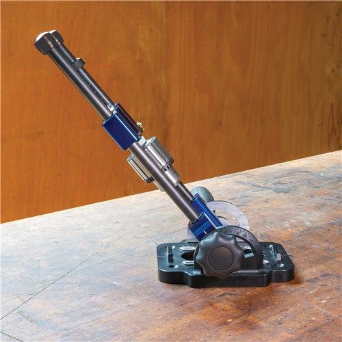 CT-PDG-01-04-insitu03-tilted-right-black-button-2000px