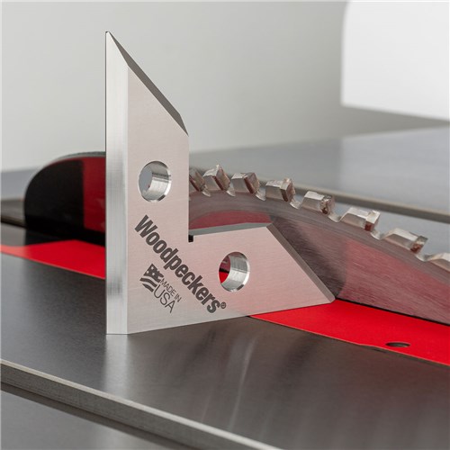 DeadNutz-Square_23_03