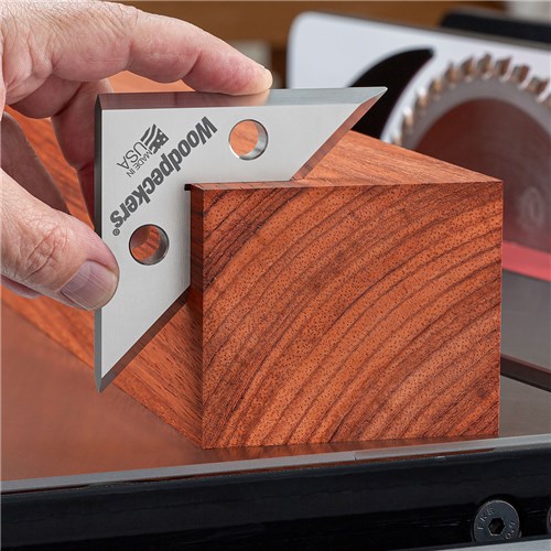 DeadNutz-Square_23_04