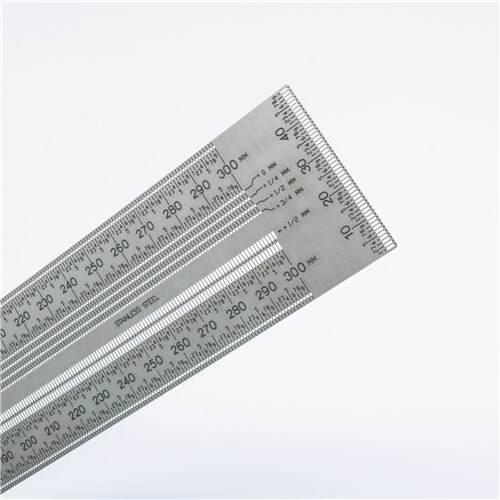 IN-TRUL300M-02-close-up1