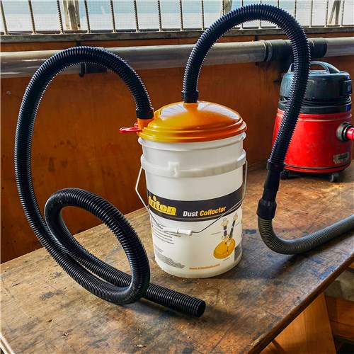 TRI-DCA300-Dust-Collector-Bucket-lifestyle-04-with-vacuum