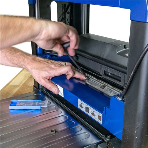 carbide-inserts-insitu008-placing-new-inserts